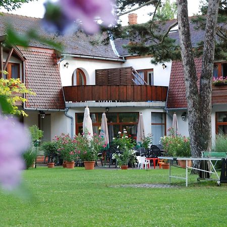 Hotel Kentaur Siófok Zewnętrze zdjęcie