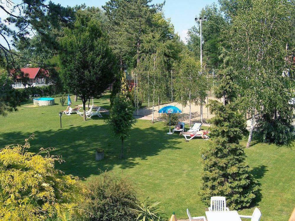 Hotel Kentaur Siófok Zewnętrze zdjęcie