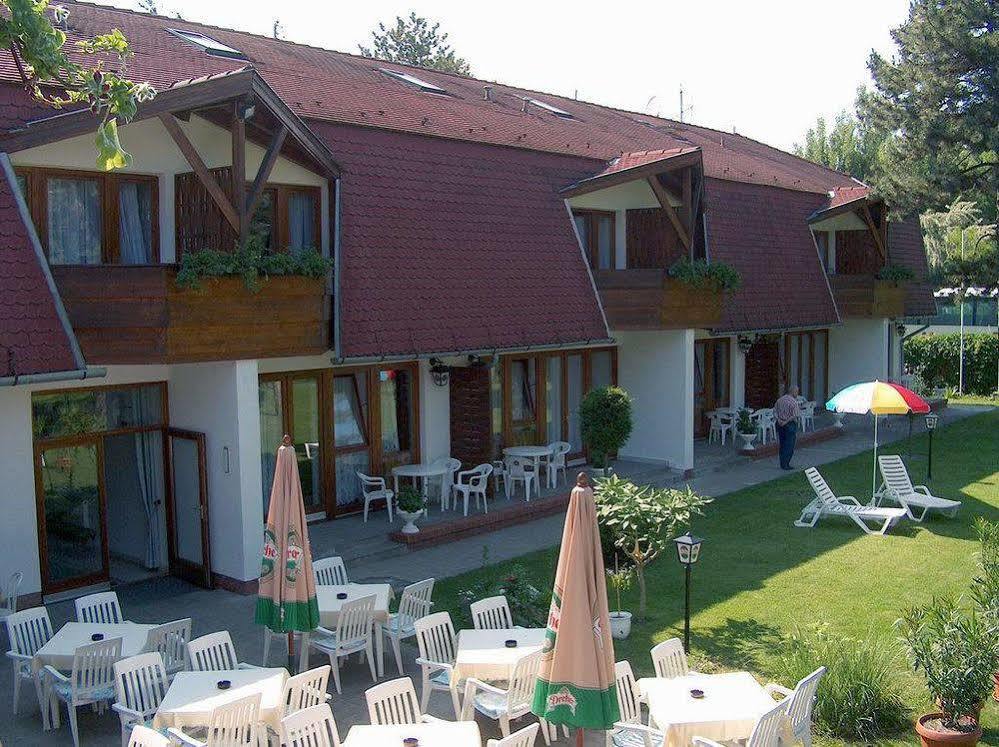 Hotel Kentaur Siófok Zewnętrze zdjęcie