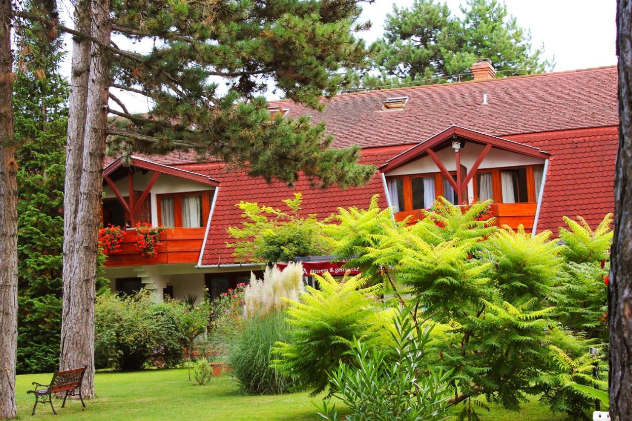 Hotel Kentaur Siófok Zewnętrze zdjęcie