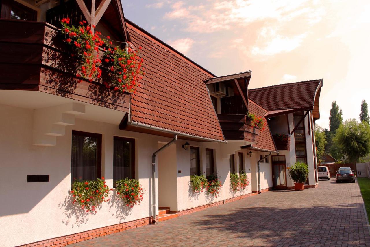 Hotel Kentaur Siófok Zewnętrze zdjęcie
