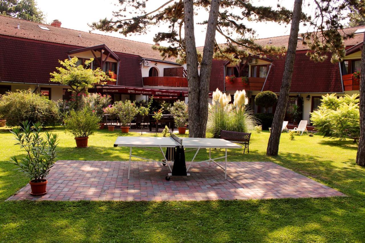 Hotel Kentaur Siófok Zewnętrze zdjęcie
